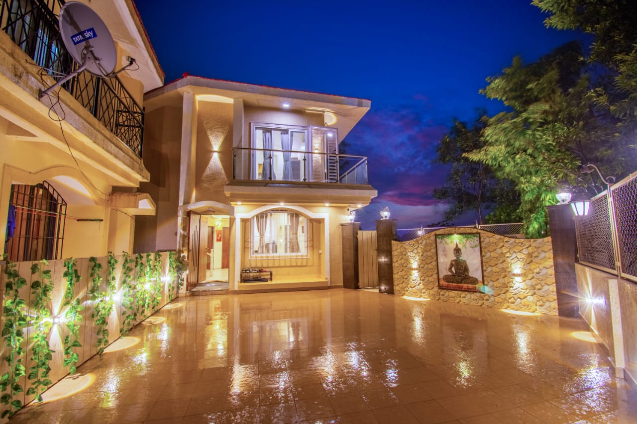 heated-private-pool-in-lonavala